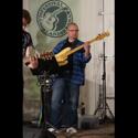Basist finns f&ouml;r uppdrag/band