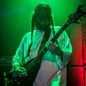 Mångsidig basist