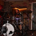 Trummis letar band