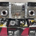 Pioneer DJ CDJ-2000NXS-M Par & DJM-900NXS-M Limited Model Platinum Silver