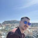 Looking for a singer to start playing some lives in Stockholm.
