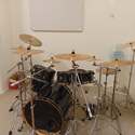 Glad, erfaren, taktfast, melodisk